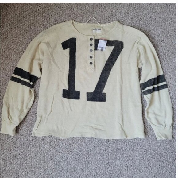 Free People NWT Slouchy Oversized Graphic Thermal Tee Sweatshirt Top size S - Picture 2 of 6